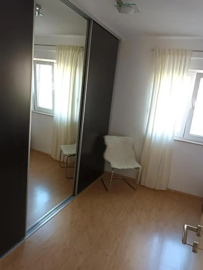 Kike Red Apartment Kastela
