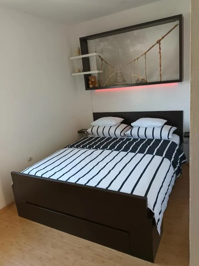 Kike Red Apartment Kastela Croatia