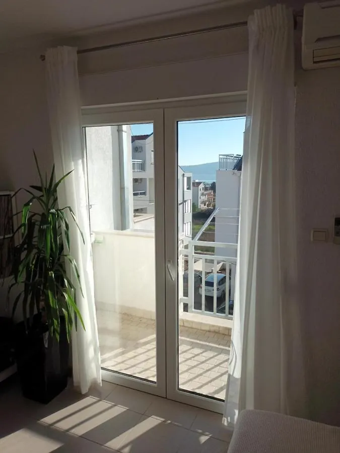 Kike Red Apartment Kastela