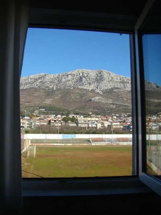 Kike Red Apartment Kastela