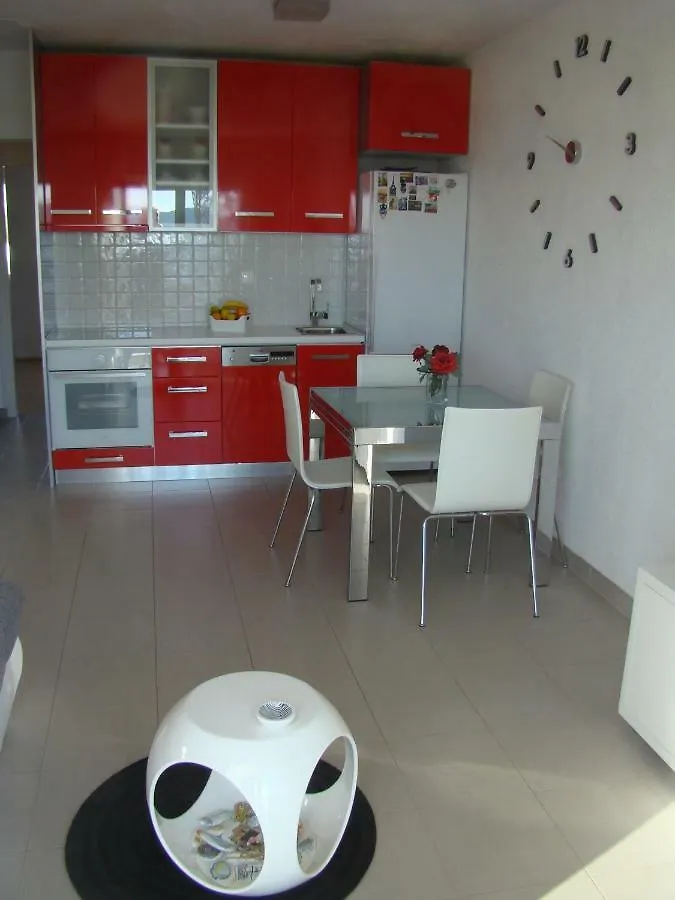 Kike Red Apartment Kastela