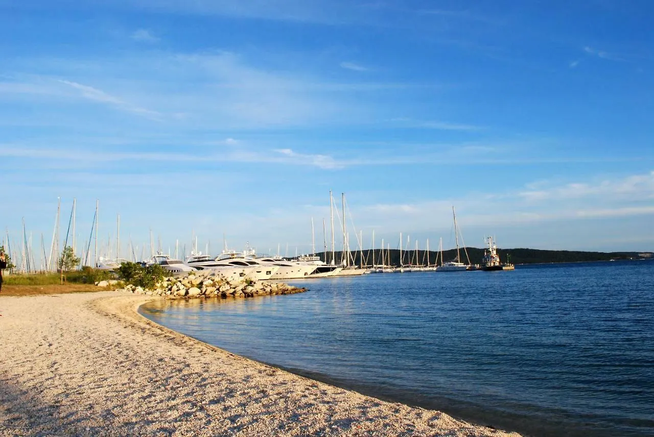 Kike Red Apartment Kastela 0*,  Croatia