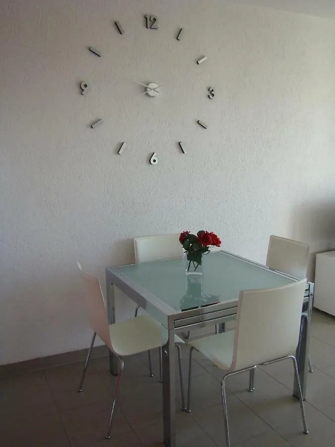 Kike Red Apartment Kastela