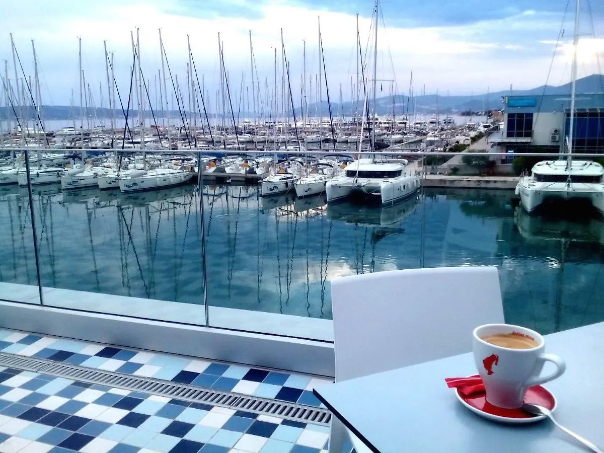 Kike Red Apartment Kastela
